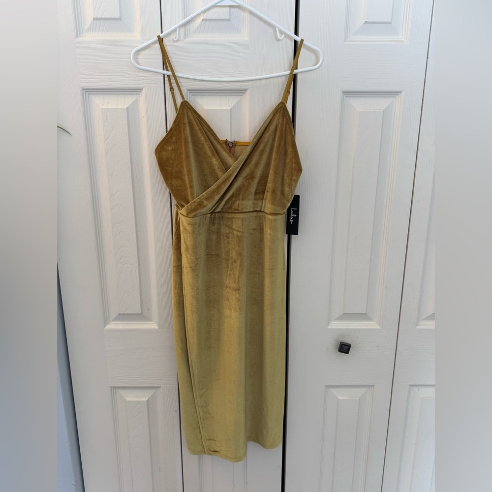 NWT Lulu's Velvet Bodycon Wrap Dress, Mustard Yellow, Size M - Picture 5 of 13